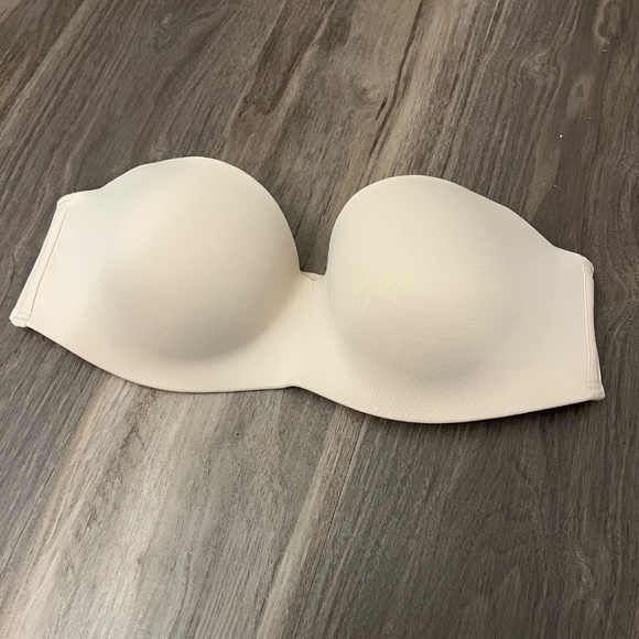Victoria's Secret Strapless Push-Up Bra – 32C, Marzipan - Picture 2 of 3